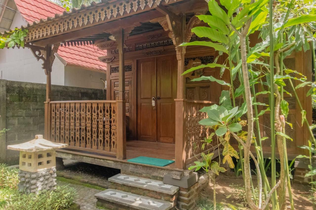 Hotel Batukaras Kalaras Екстериор снимка