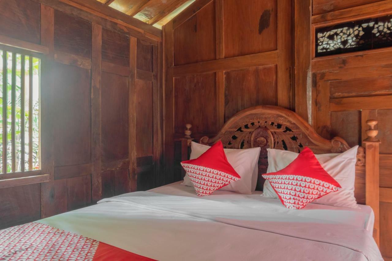 Hotel Batukaras Kalaras Екстериор снимка