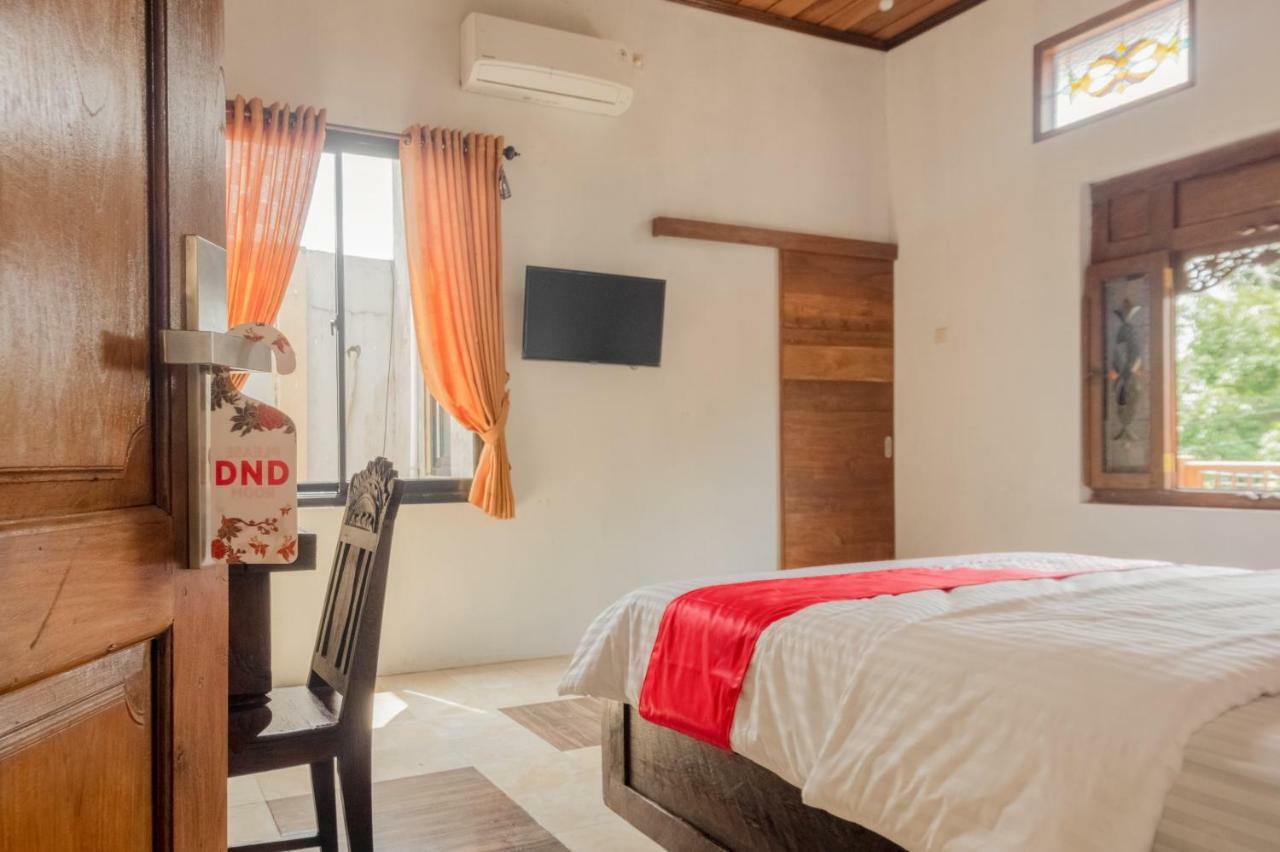 Hotel Batukaras Kalaras Екстериор снимка